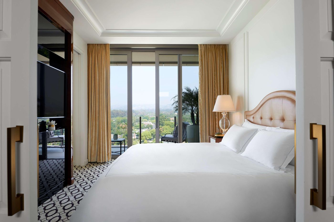 Waldorf-Astoria-Beverly-Hills--CA-Room-34