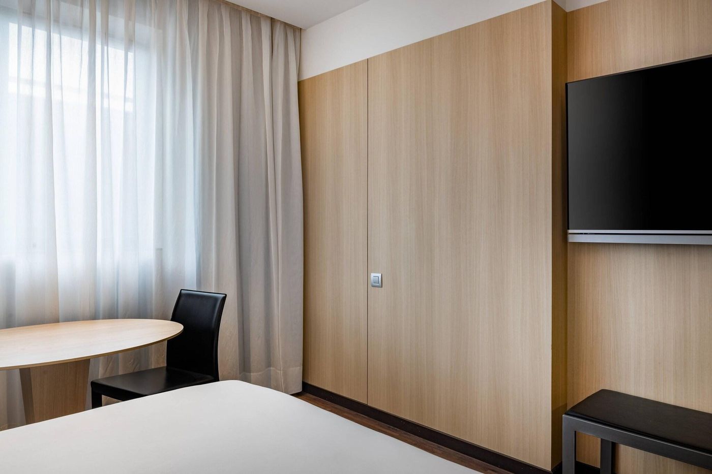 AC-Madrid-Feria-Room-29