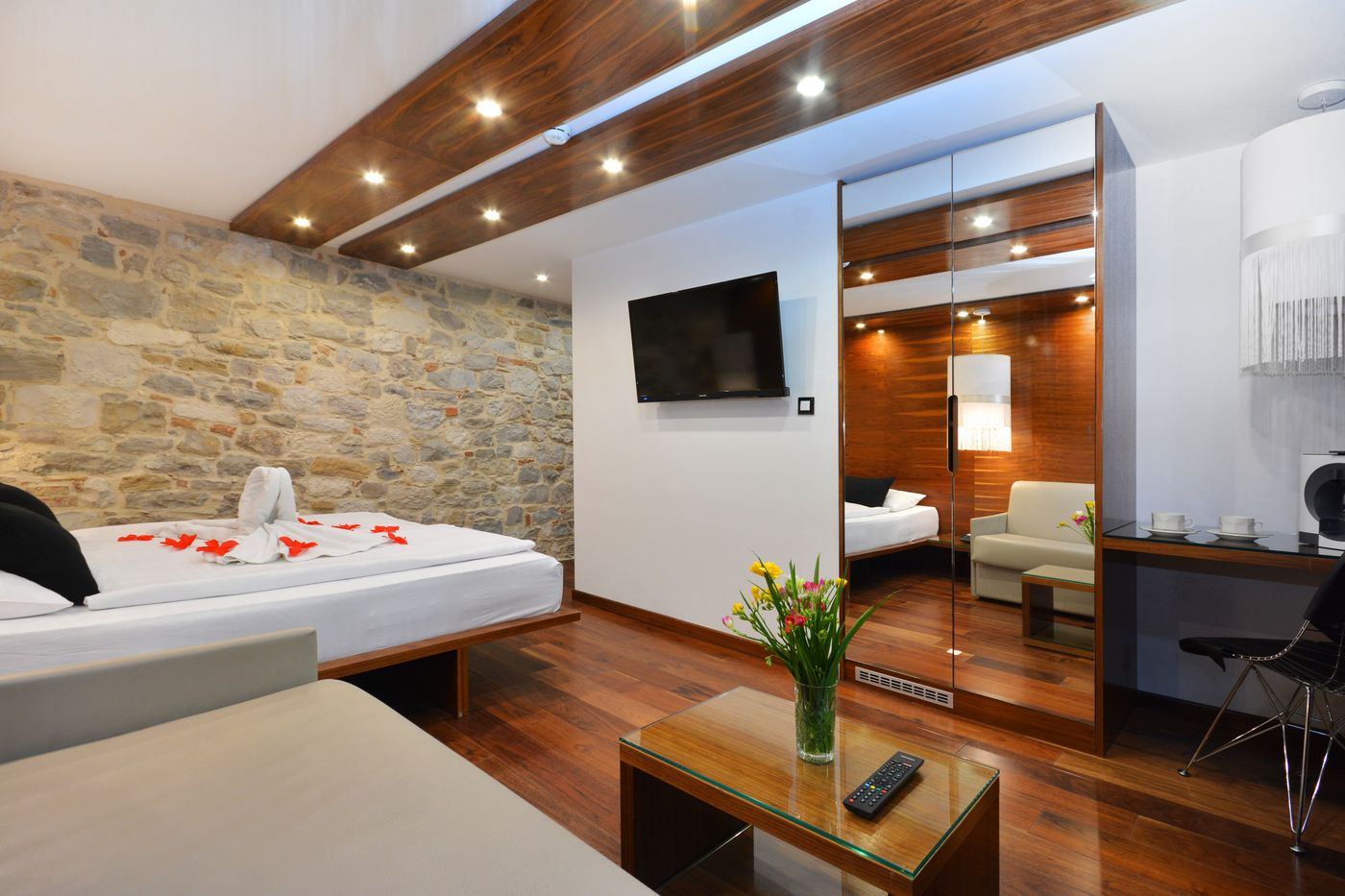 Heritage-Jupiter-Luxury-Hotel-Room-18