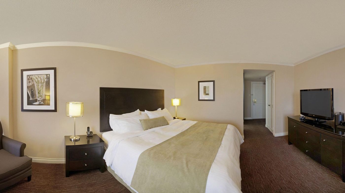 Delta Hotels By Marriott Toronto East-Canada-Toronto-Room-9