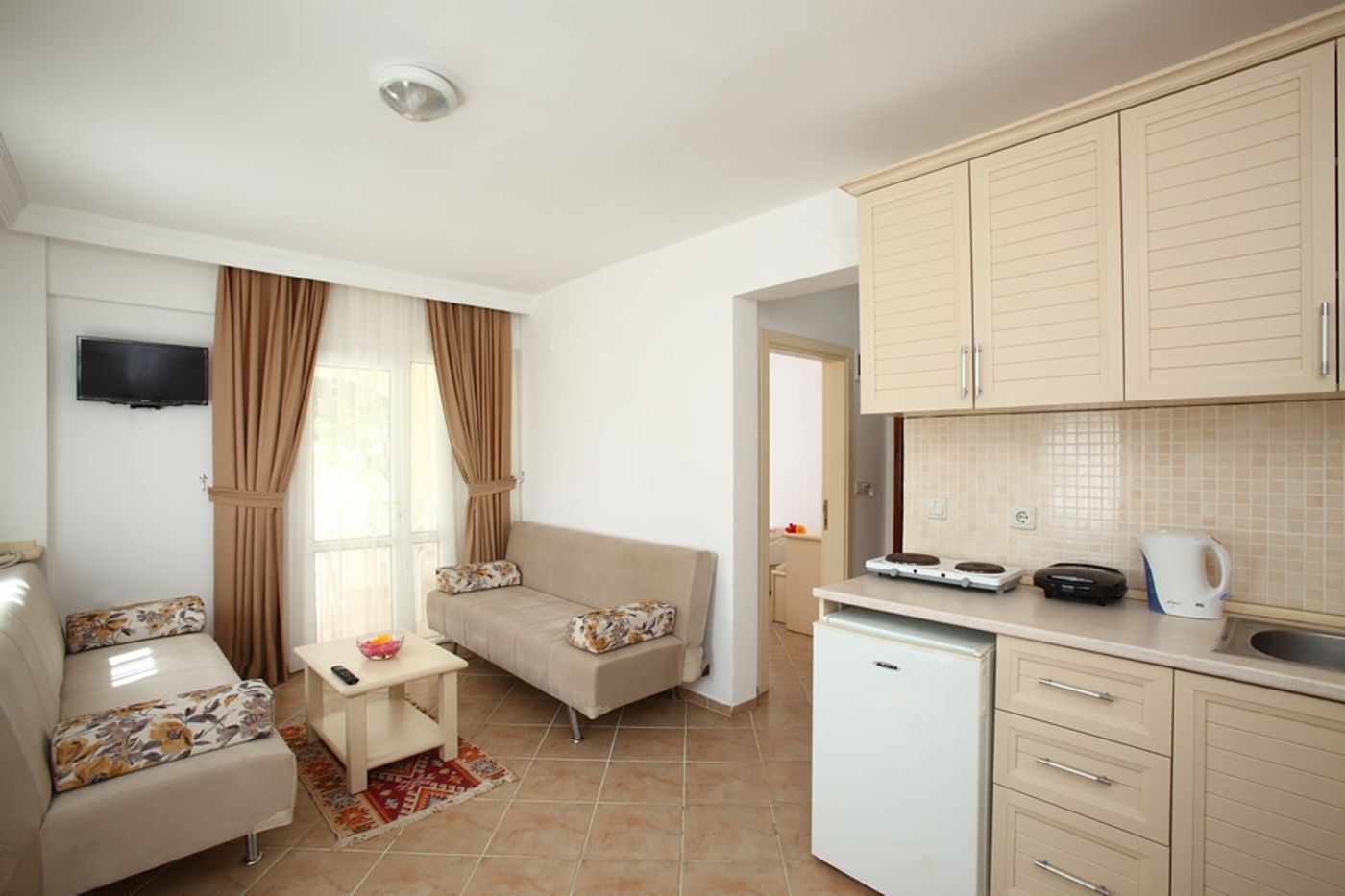 Summer-Garden-Apart-Room-17