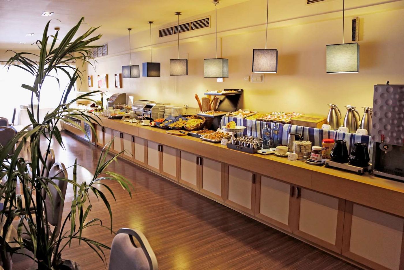 Best-Western-Hotel-Mediterraneo-Restaurant-33