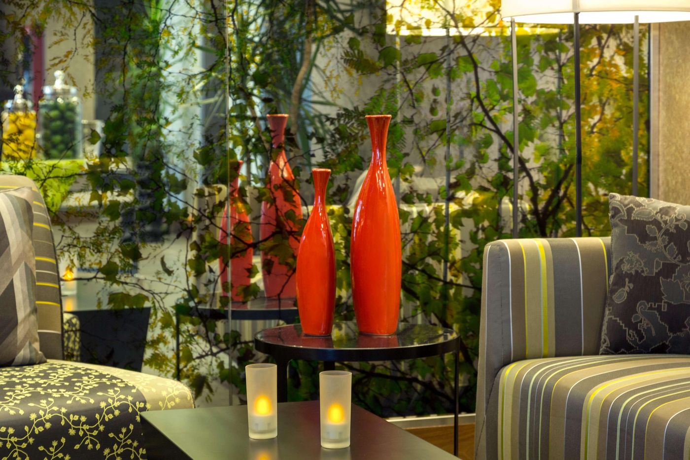 Hilton-Garden-Inn-Midtown-East-Lobby-14