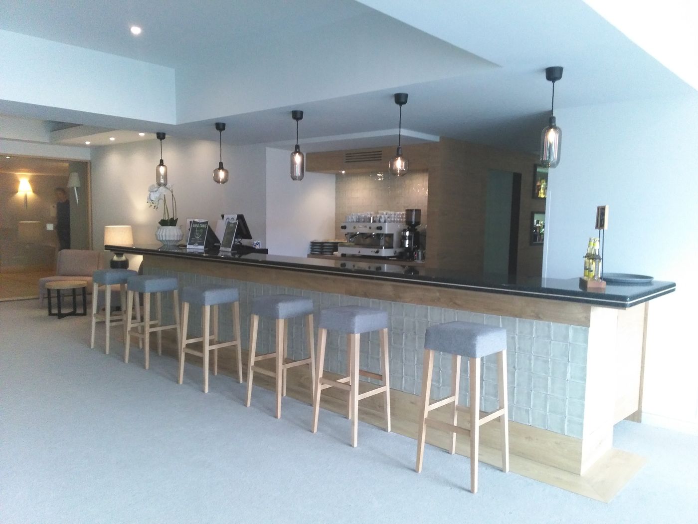 Yellow-Praia-Monte-Gordo-Hotel-Bar-27