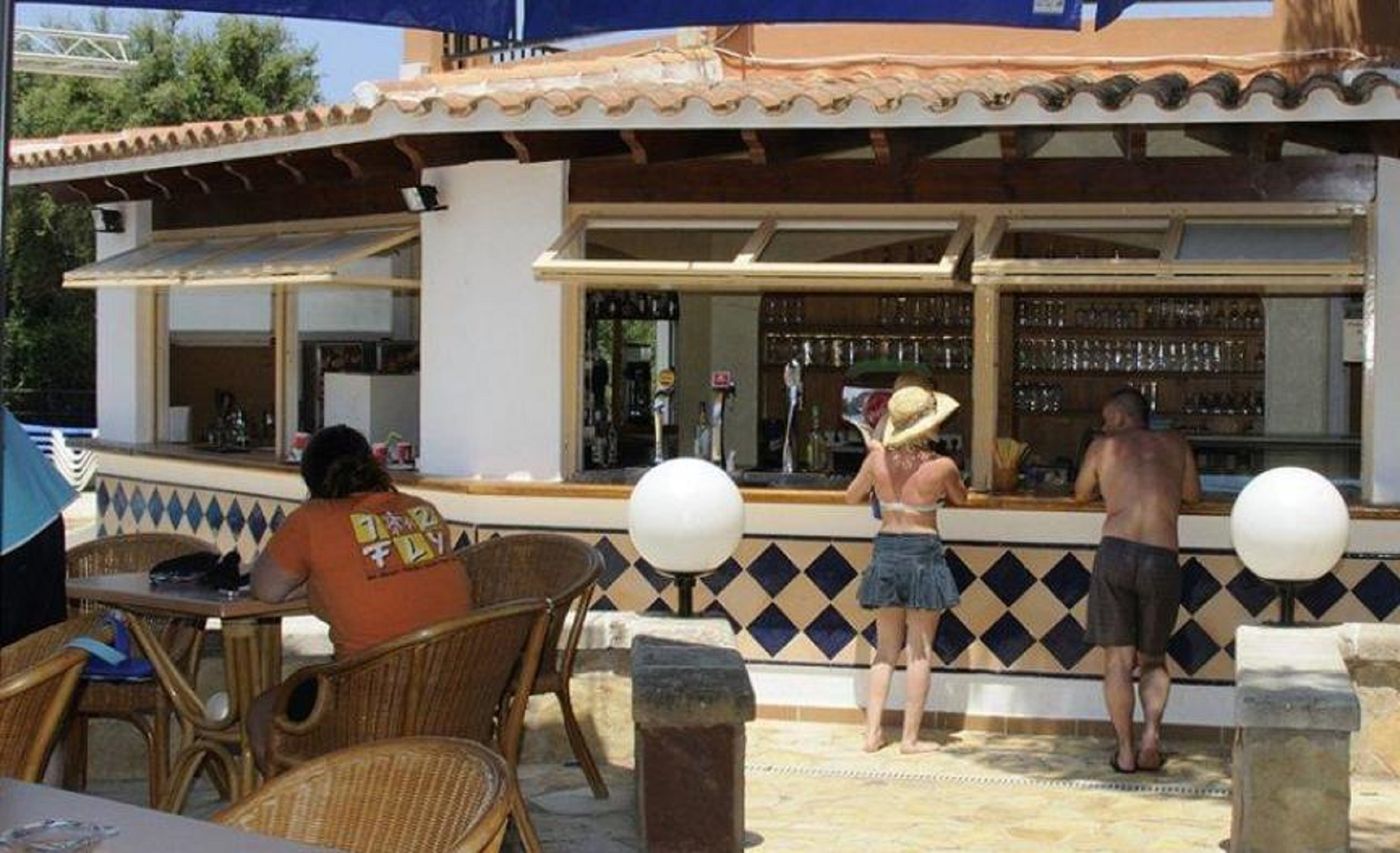 Vacances-Menorca-Resort-Bar-80