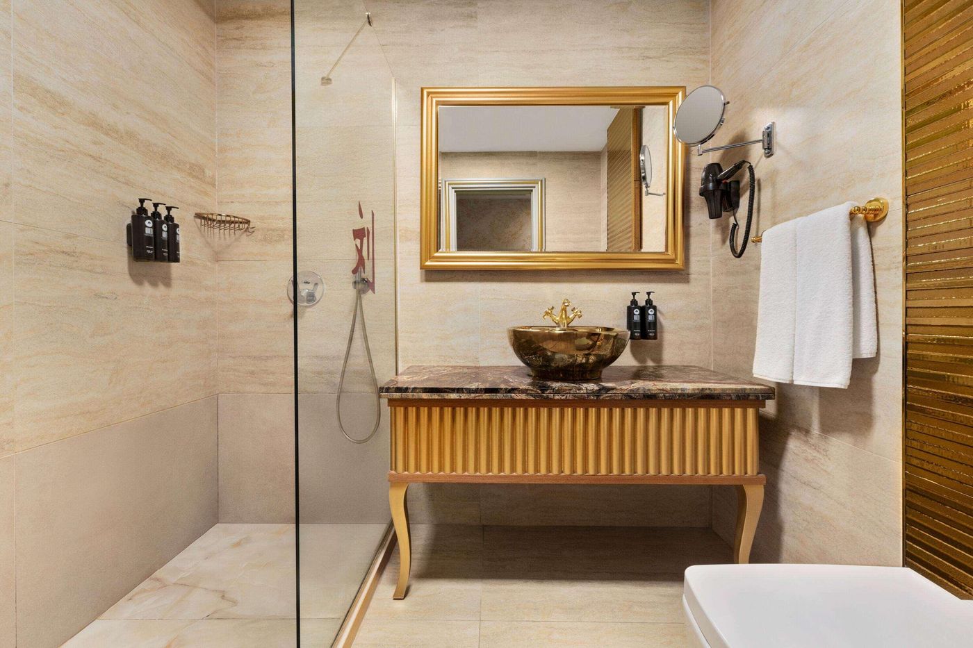 Celal-Aga-Konagi-Room-38