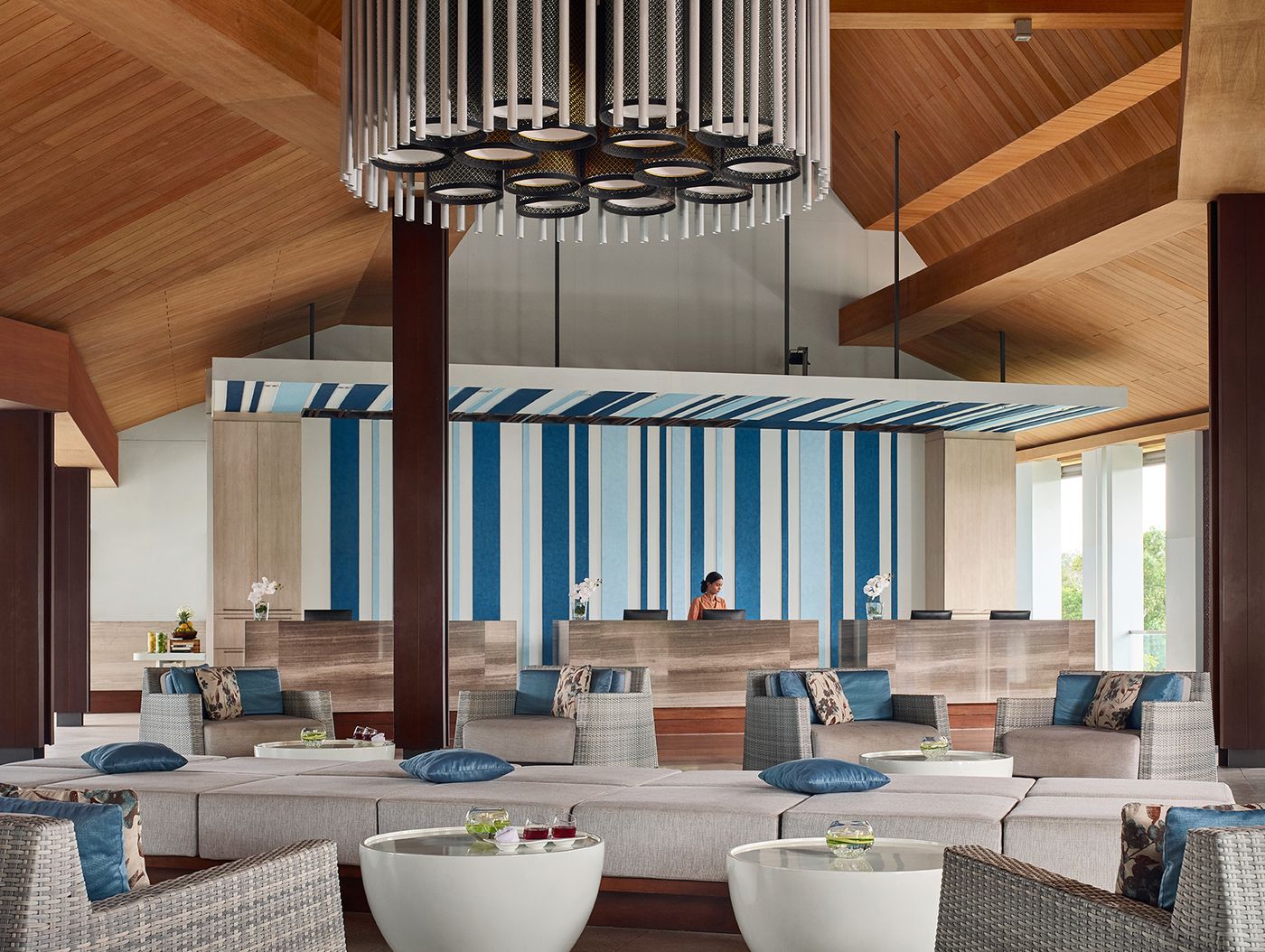 Splash-Beach-Resort-Lobby-66