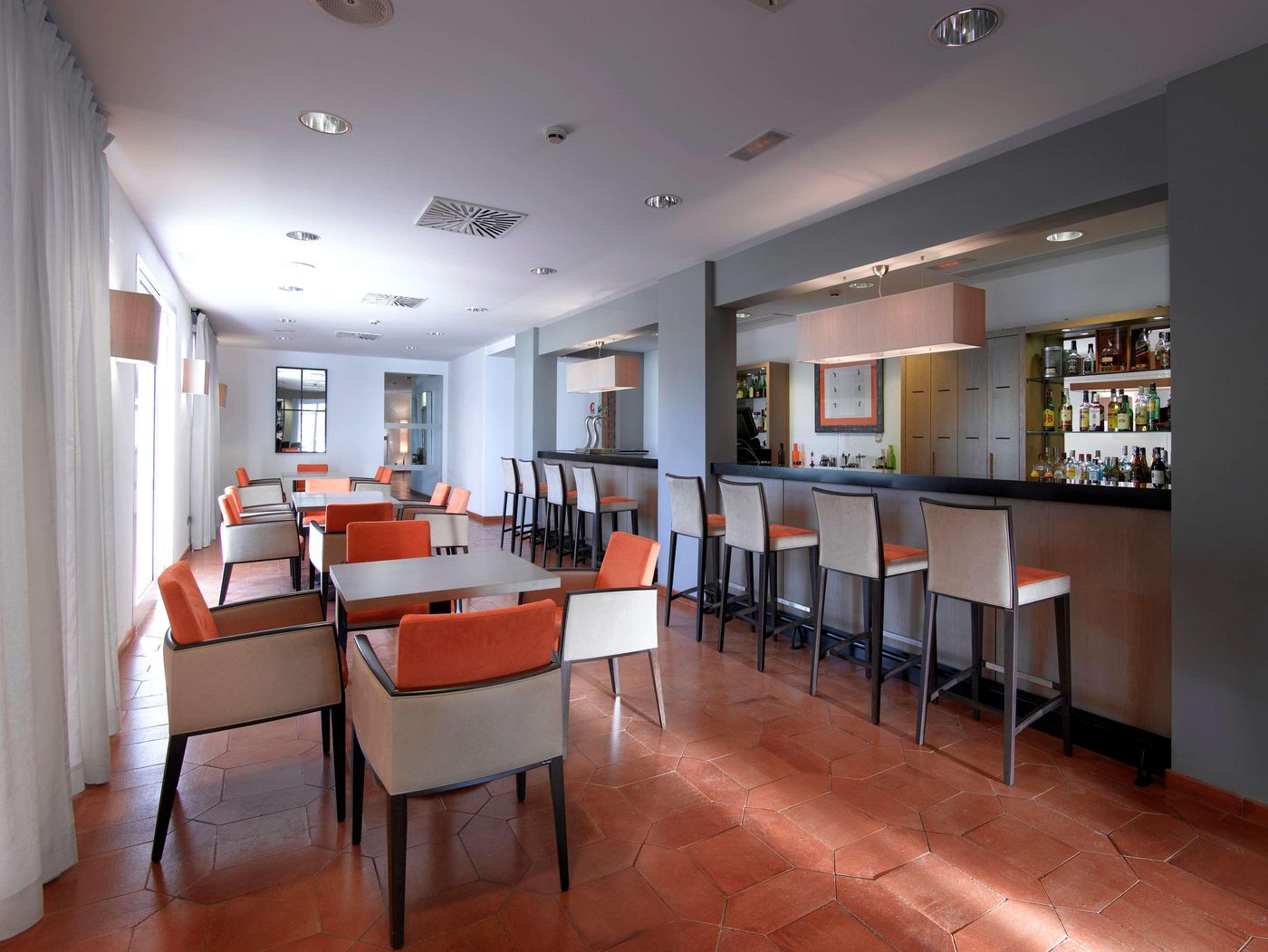Parador-De-Malaga-Golf-Bar-38