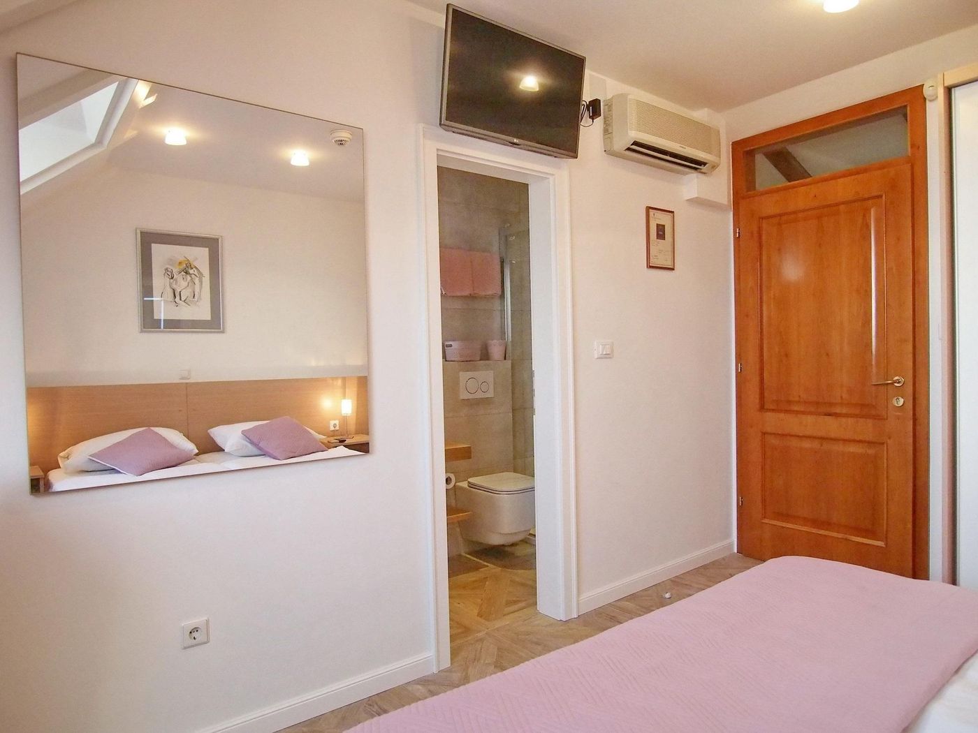 Apartments-Ivusic-Room-13