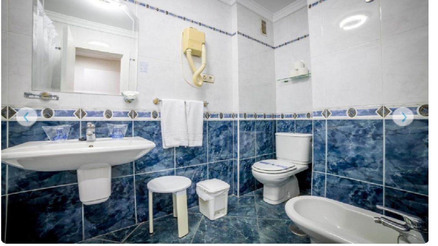 Villa-Laredo-Room-17