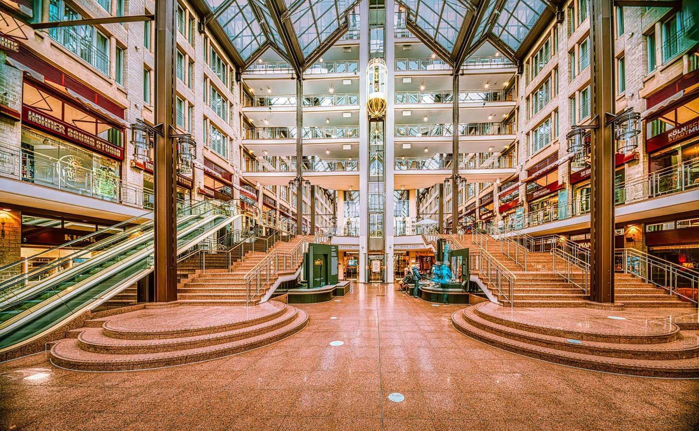 Maritim-Hotel-Cologne-Lobby-23
