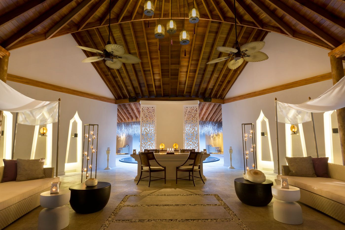 Dusit Thani Maldives 16