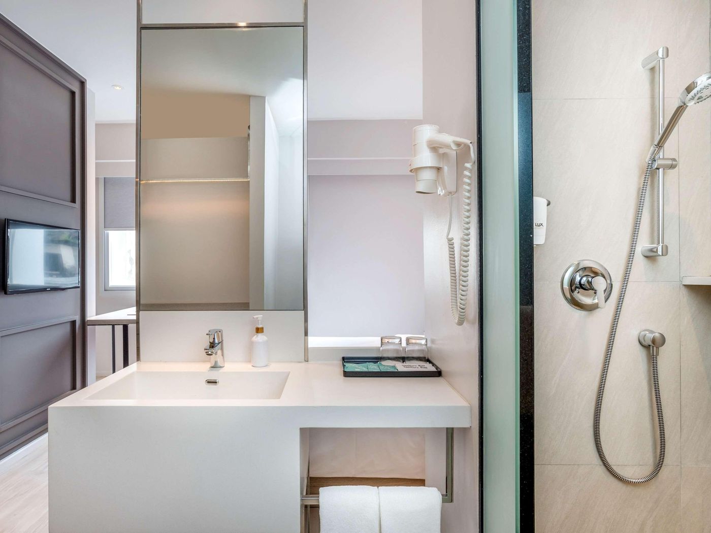 ibis-Styles-Phuket-City-Room-19