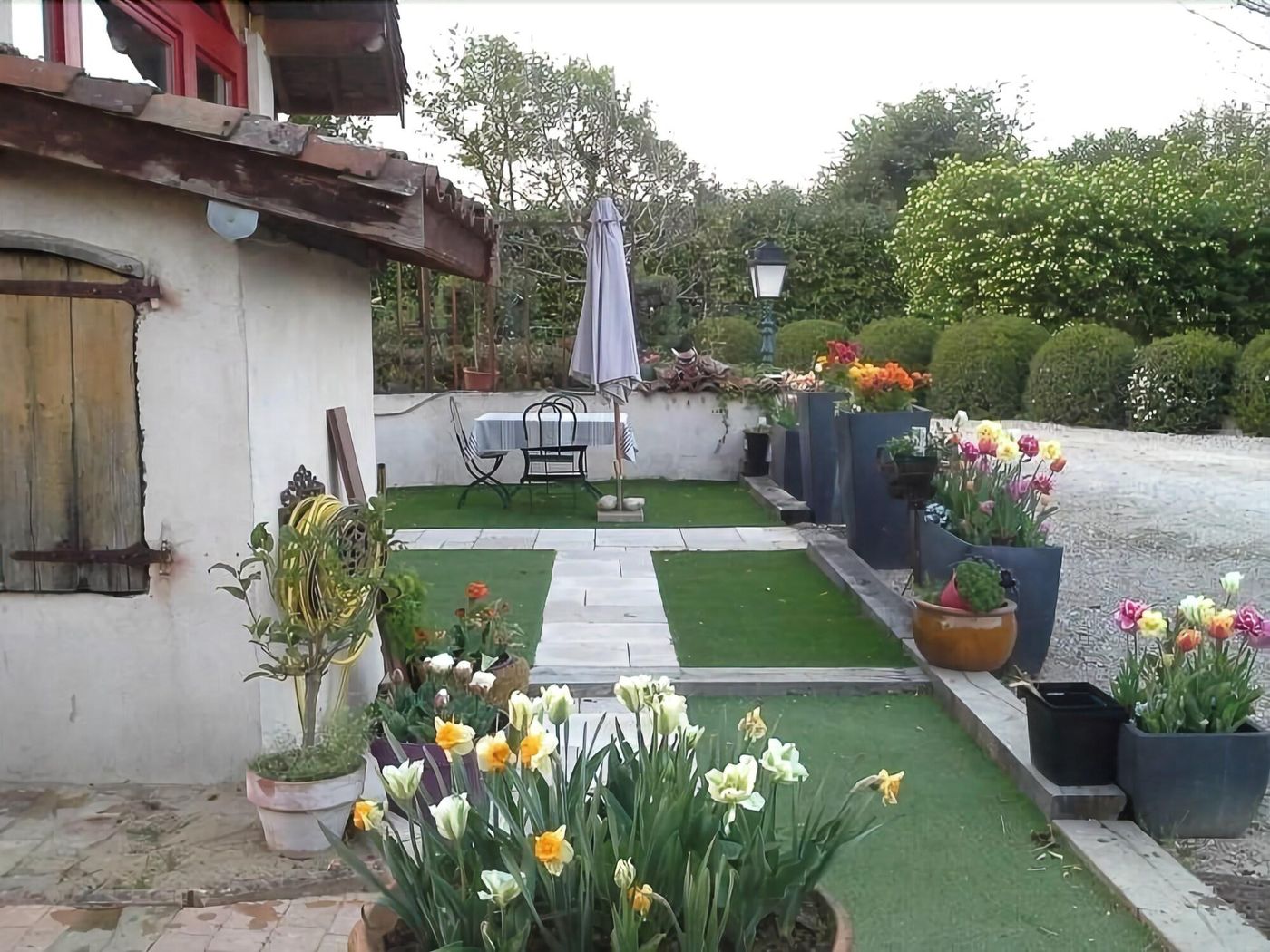 Chambre d'hôtes du Palais - France - MEXIMIEUX - General view - 4