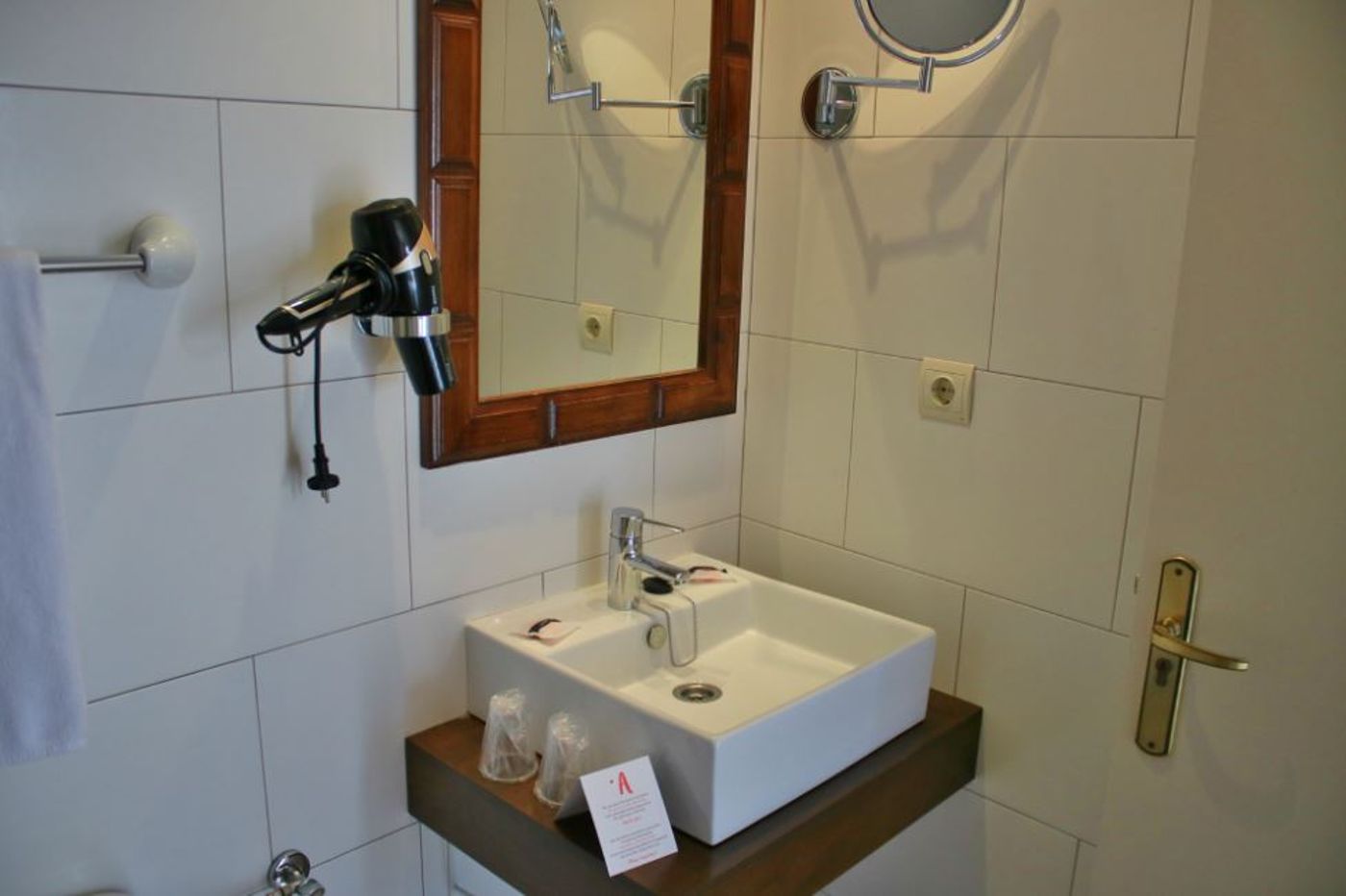 30-Degrees-Hotel-Espanya-Room-32