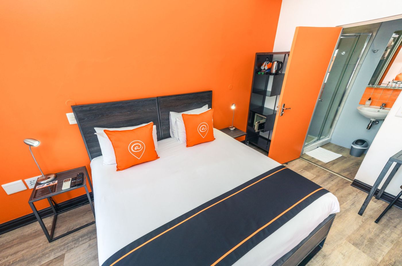 never-home-Cape-Town-Room-2