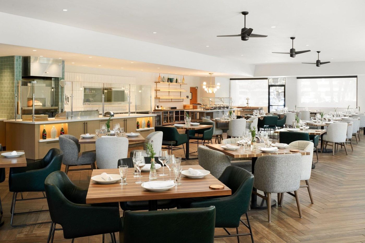 Sheraton-Park-Hotel-at-the-Anaheim-Resort-Restaurant-56