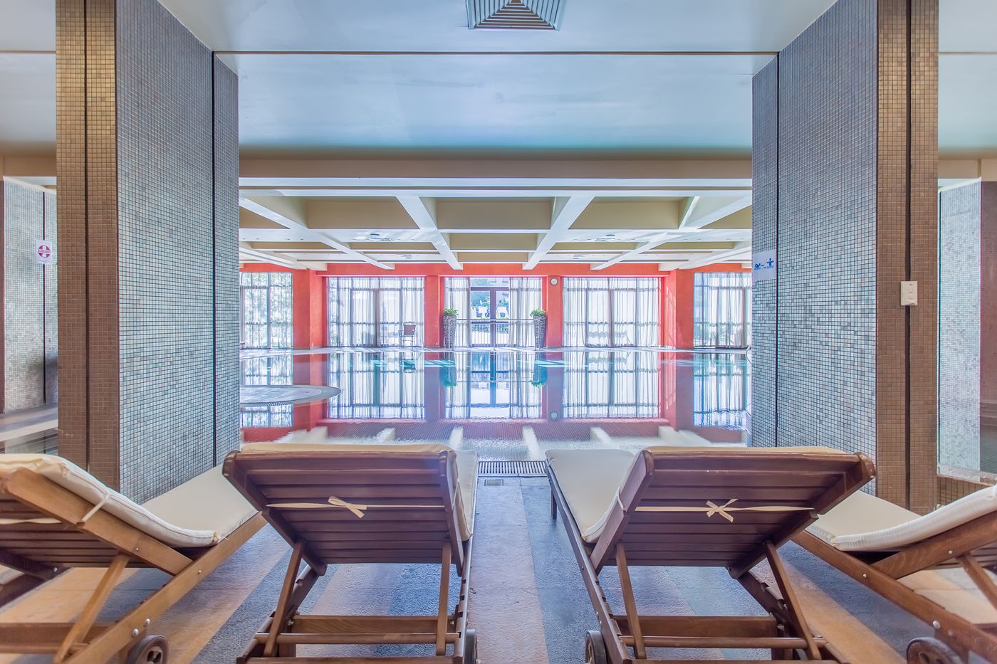 Barcelo-Royal-Beach-Pool-62