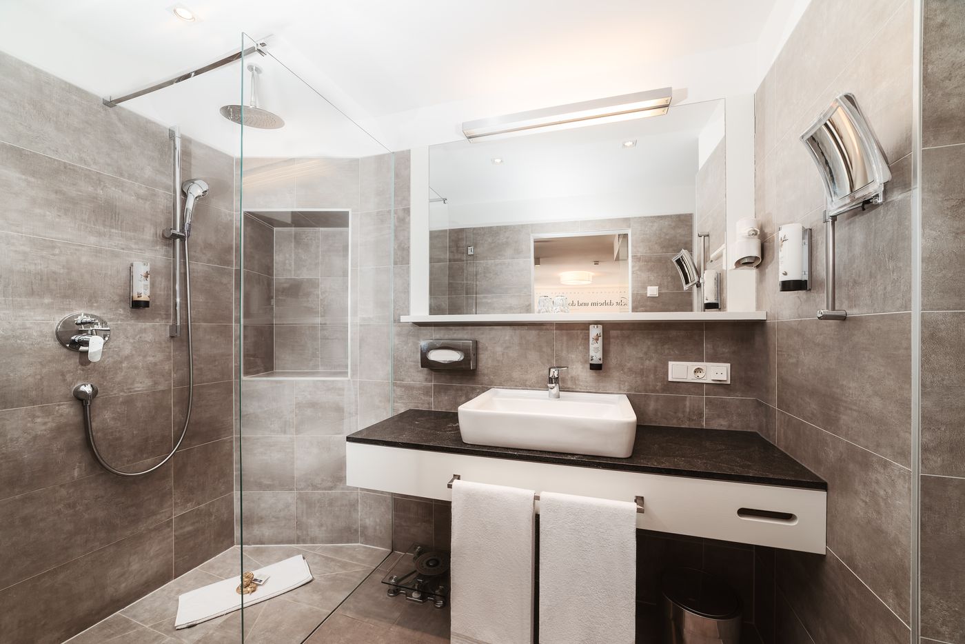 Donauwalzer - Austria - VIENNA - Room - 3