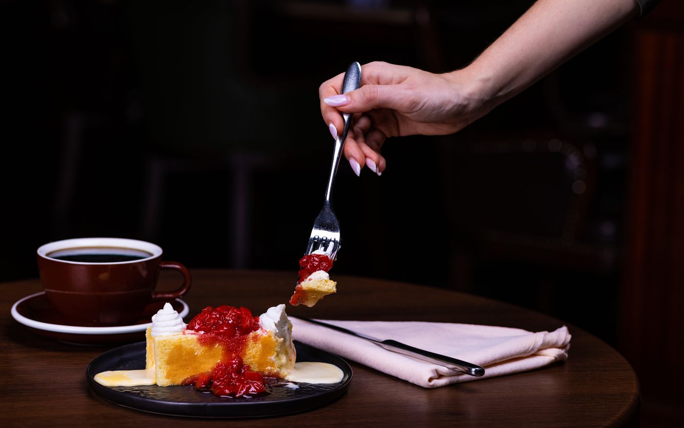 Crowne-Plaza-Jumeirah-Dubai-Restaurant-45