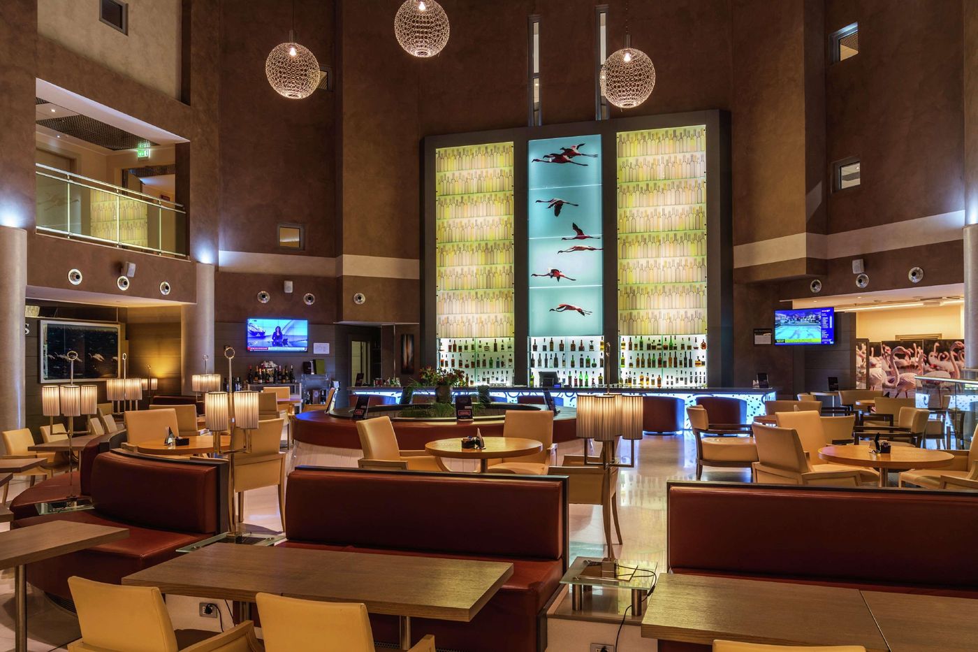 Double-Tree-by-Hilton-Hotel-Olbia-Bar-45