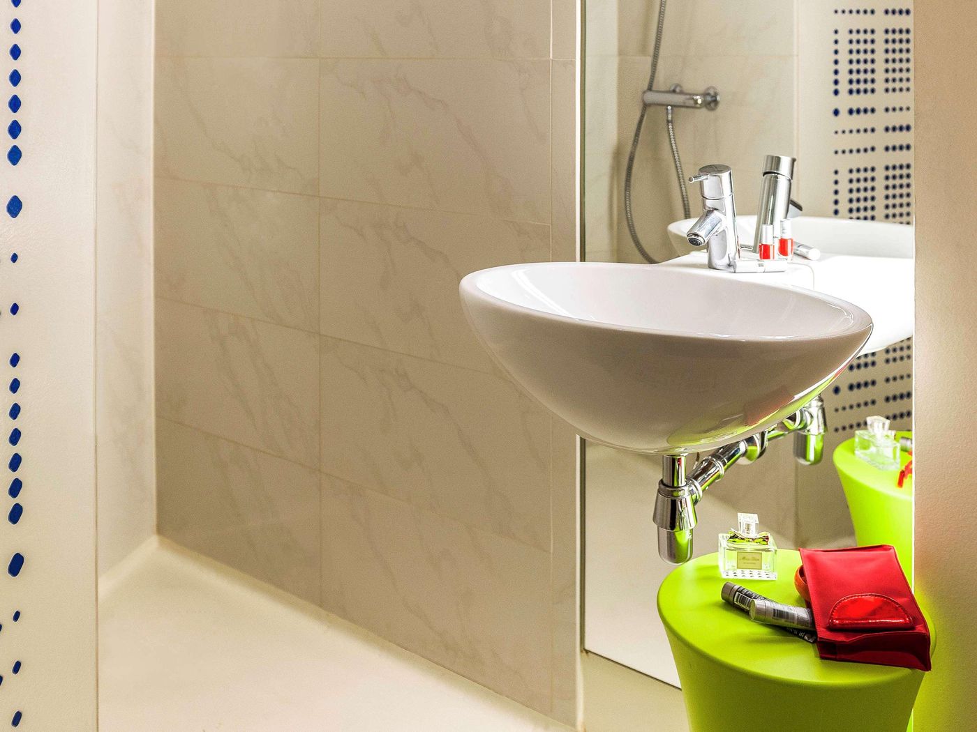 ibis-Styles-Amsterdam-Central-Station-Room-41