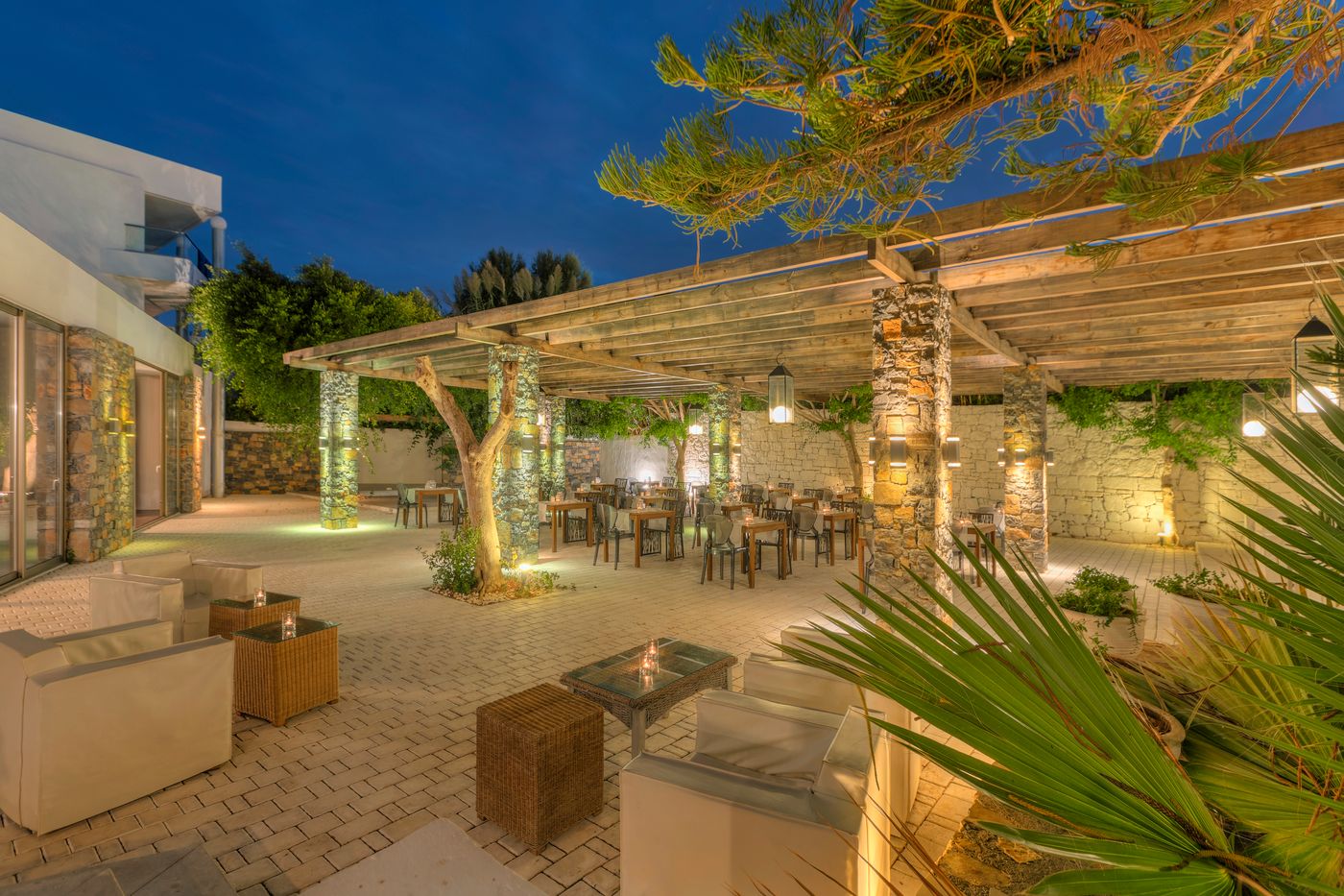 The-Island-Hotel---Adults-Only-Restaurant-16