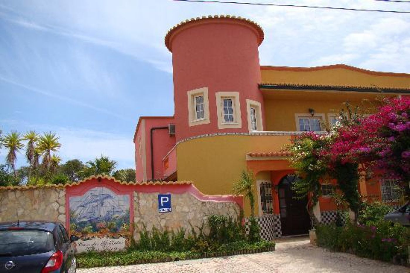 Vilas Dinis - Adults Only