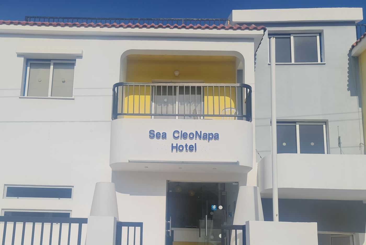Sea CleoNapa Hotel