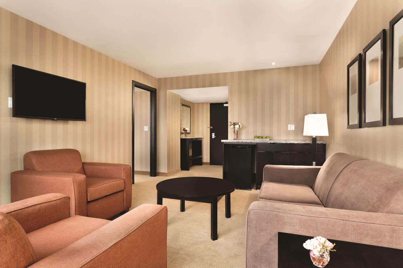 Radisson-Hotel-Vancouver-Airport-Room-25