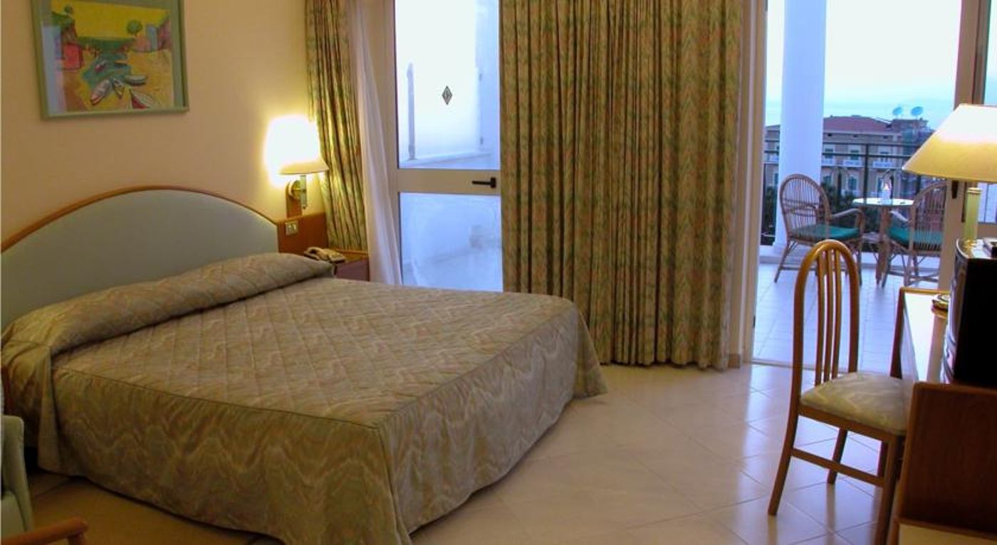 Carlton International