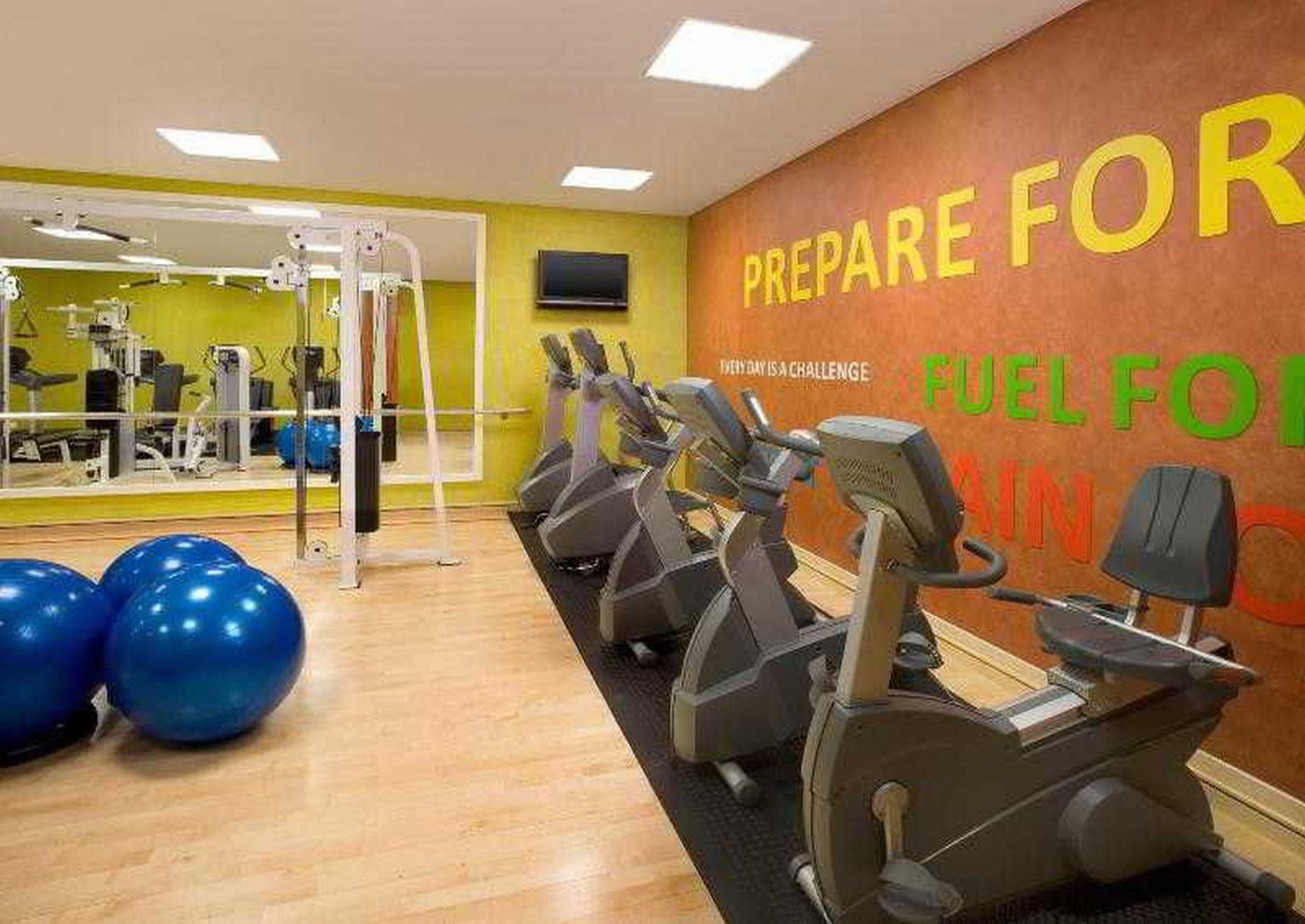 Sheraton-Warsaw-Hotel-Sports-and-Entertainment-75