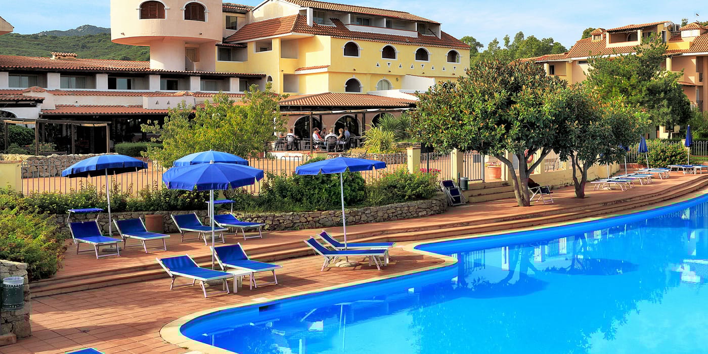 Colonna-Beach-Hotel---Residence-Pool-2