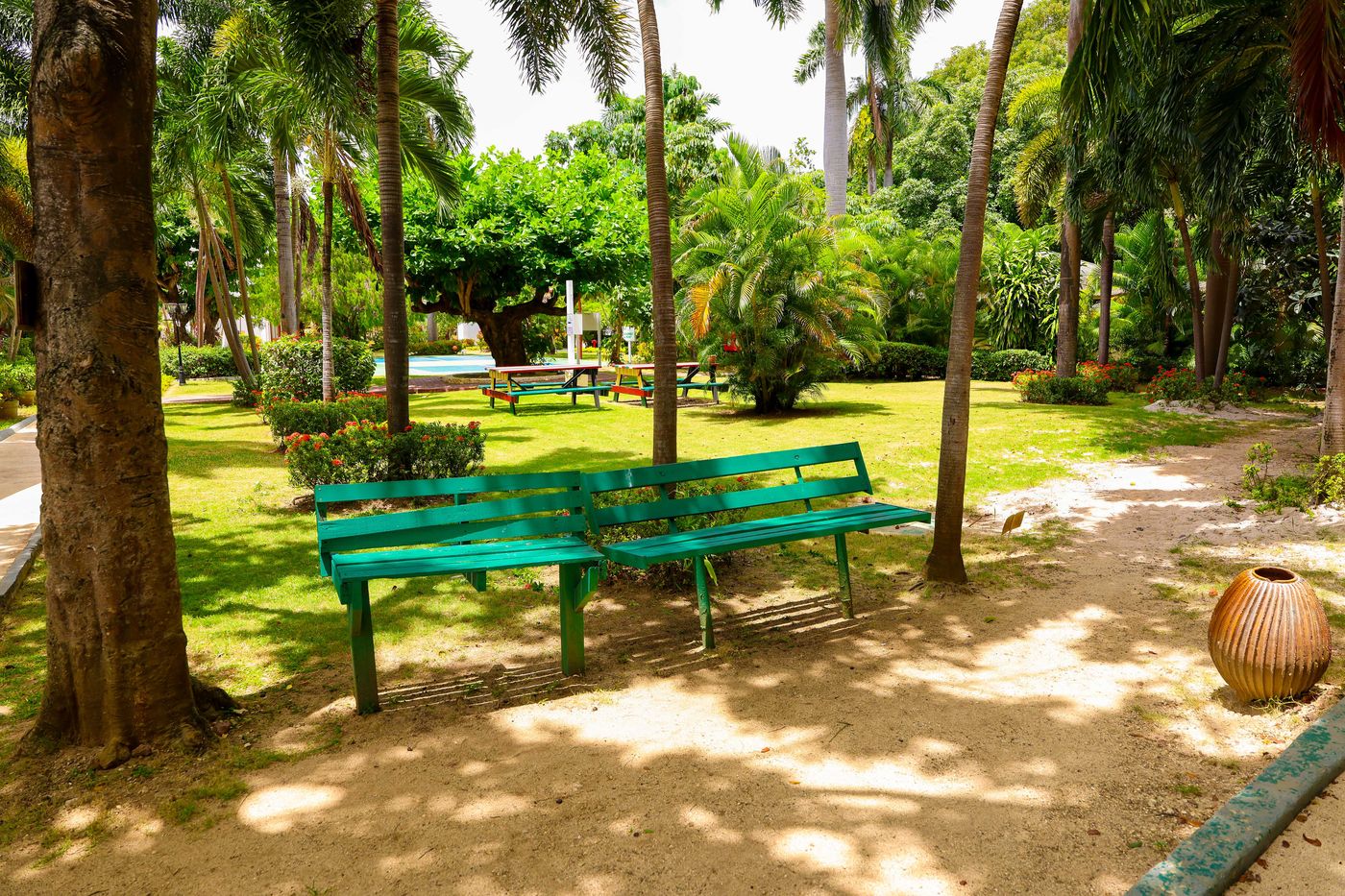 Grand-Decameron-Montego-Bay--A-Trademark-All-Inclusive-Terrace-9