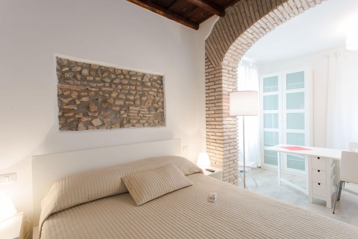 Domenichino-Luxury-Home-Room-20