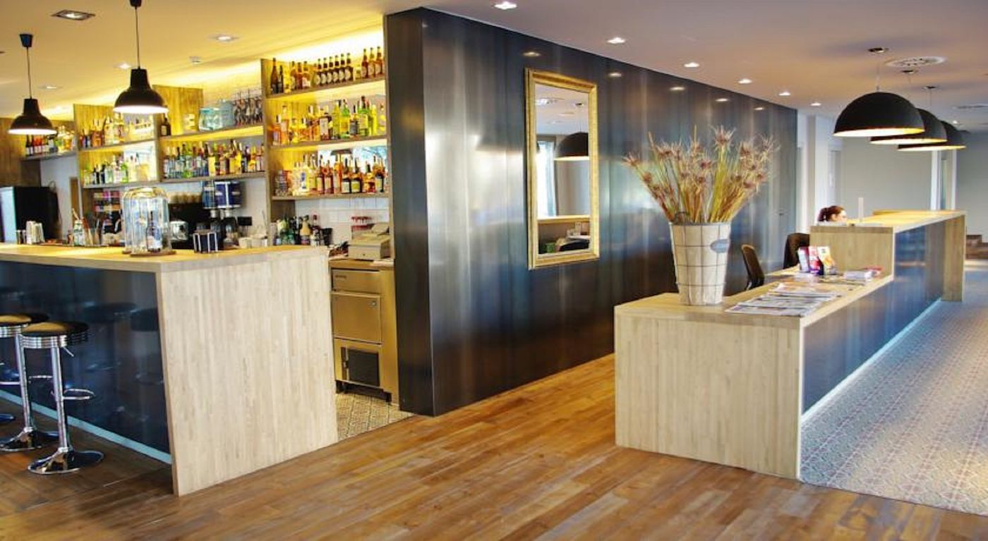 Arrels-d--Emporda-Aparthotel-Lobby-53