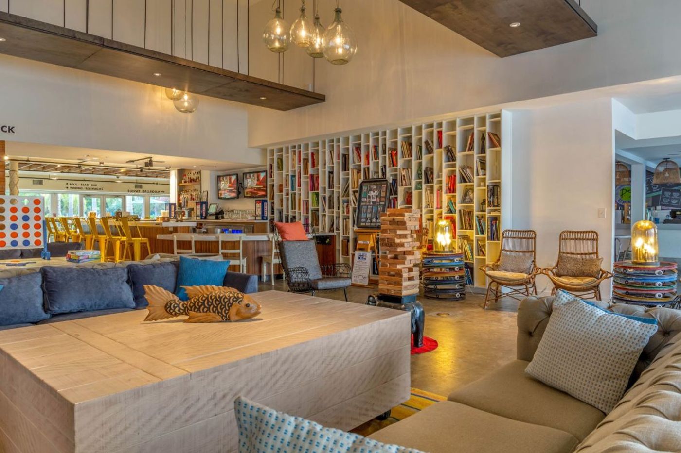 Postcard Inn On The Beach