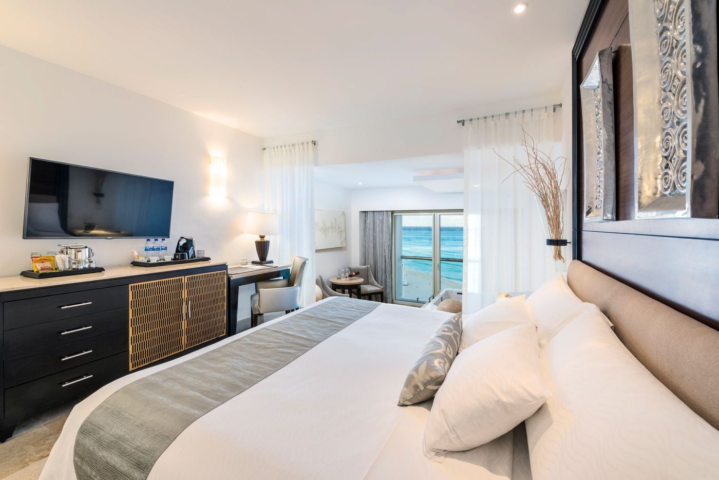 Le-Blanc-Spa-Resort-Room-25