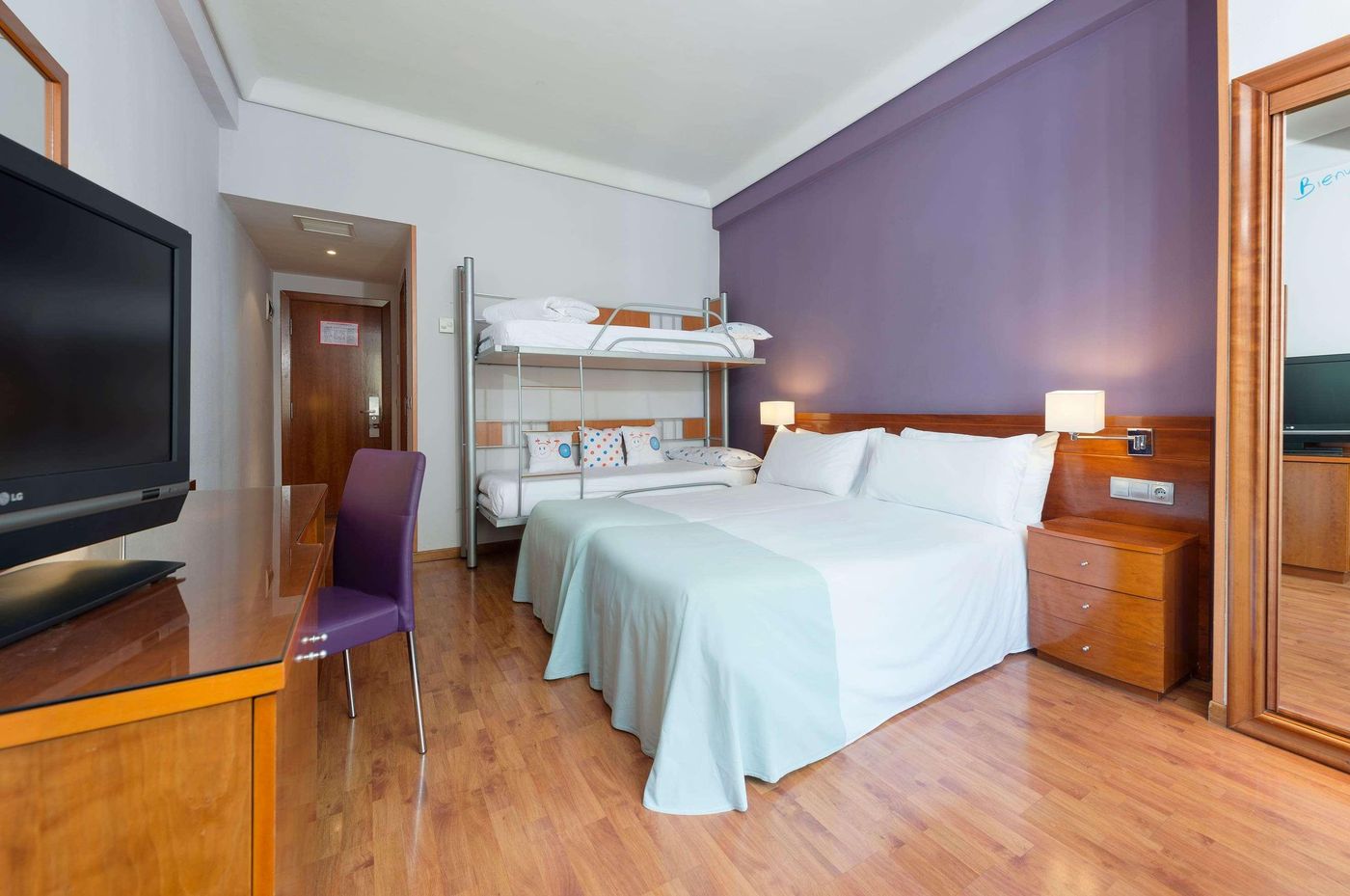 Hotel-Madrid-Centro-Affiliated-by-Melia-Room-8