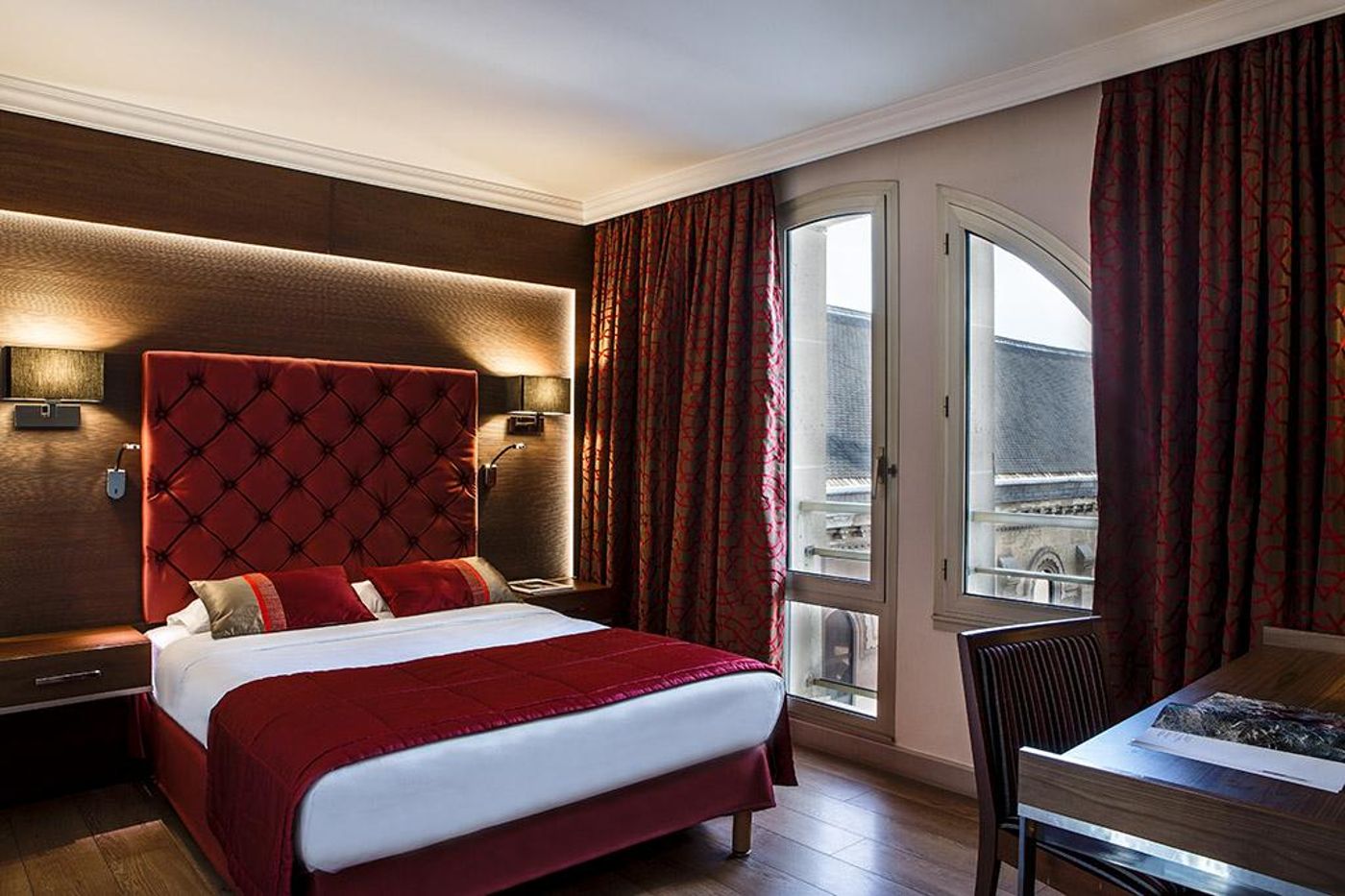 Royal-Garden-Champs-Elysees-Room-36