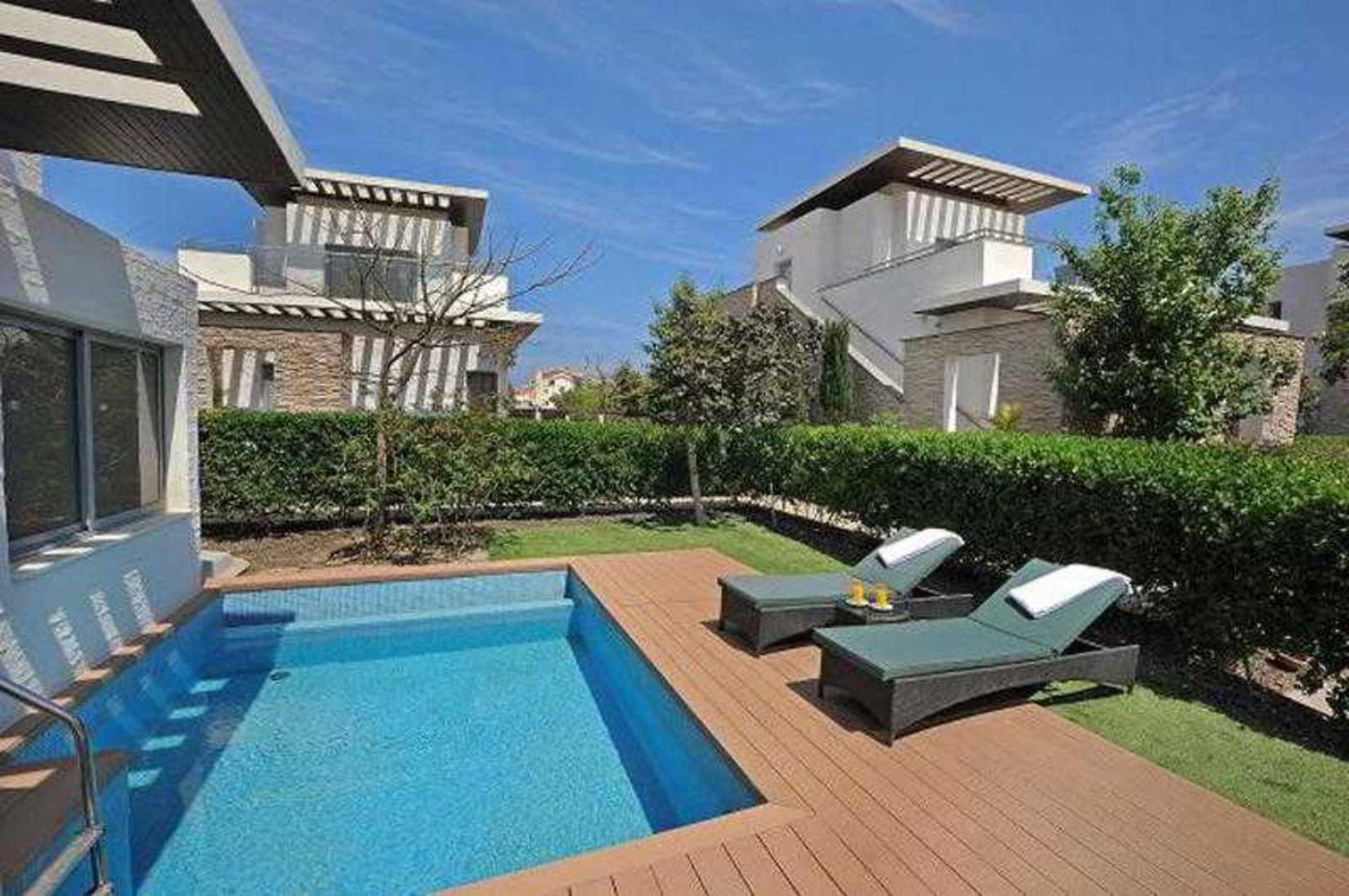 E-Hotel-Spa-and-Resort-Room-8