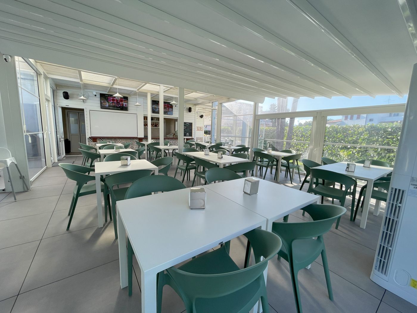 Residence-Villa-Giardini-Bar-56