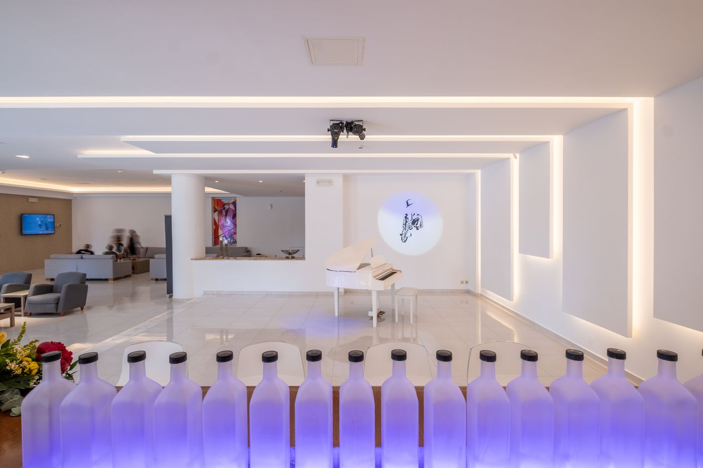 Hotel-Mediterranean-Beach-Lobby-70