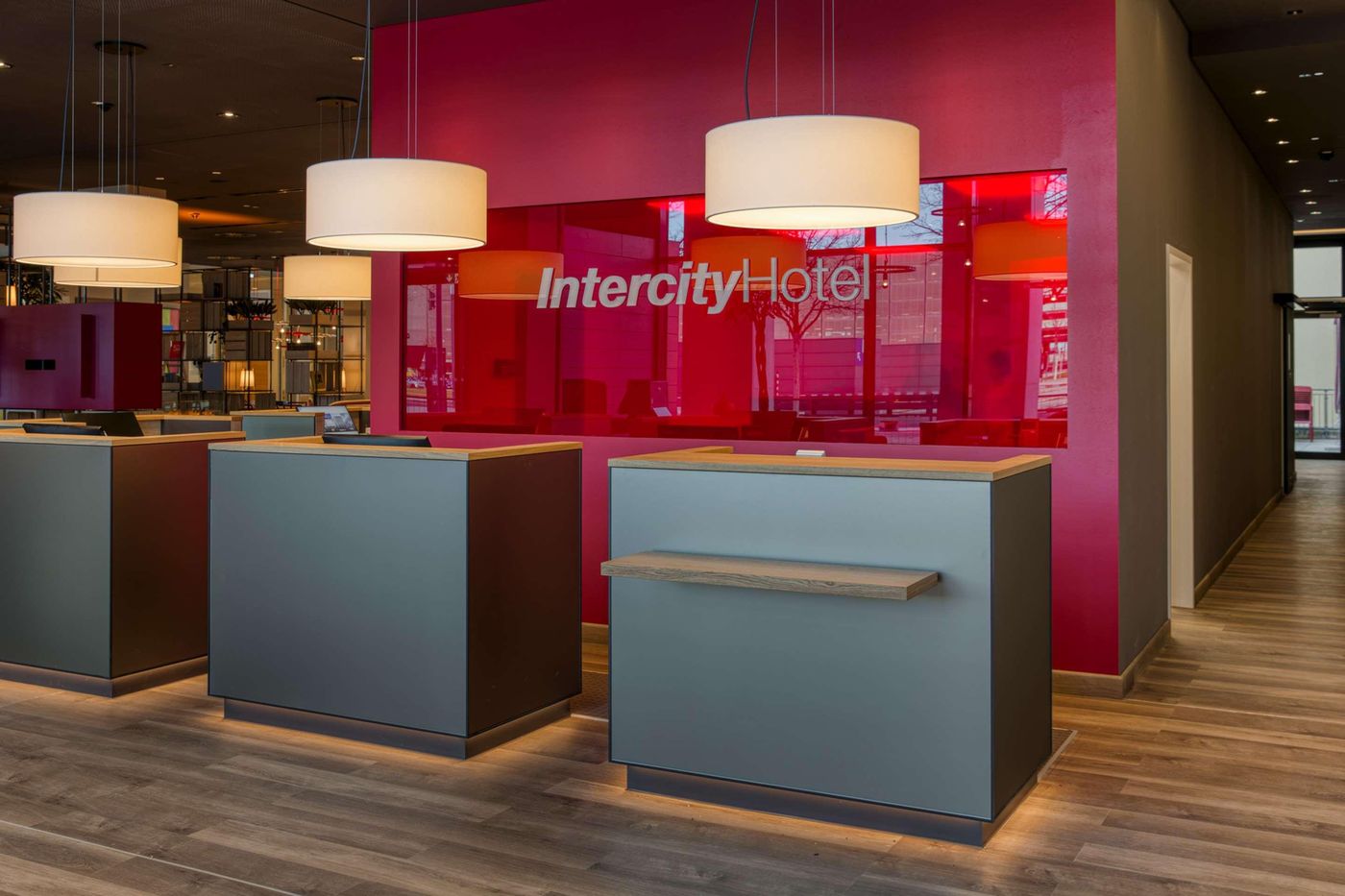 IntercityHotel-Berlin-Airport-BER-Terminal-1-2-Lobby-22