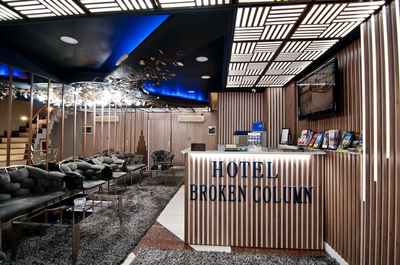 Broken Column-Turkey-ISTANBUL-Lobby-1