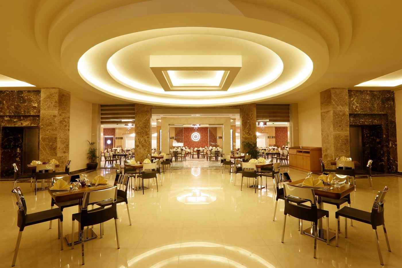 Albatros White Beach