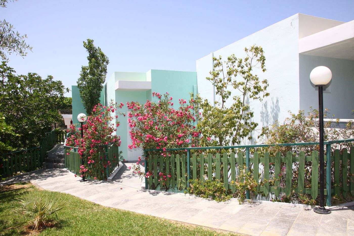 Bellos Apartments & Studios