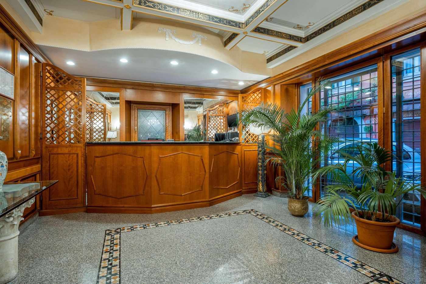 Comfort-Hotel-Bolivar-Lobby-7