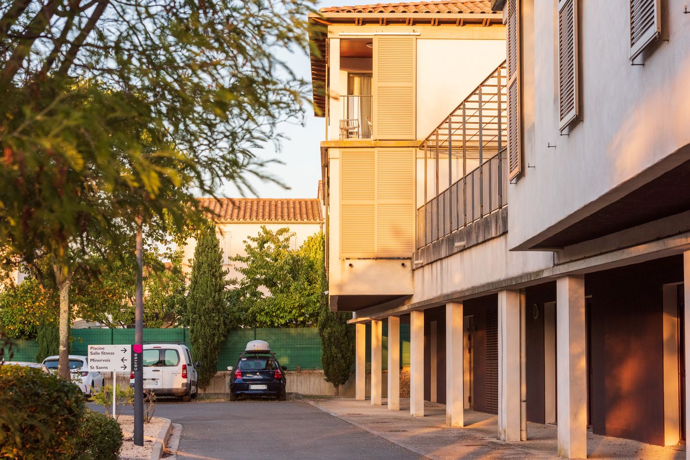 Cerise Carcassonne Sud-France-CARCASSONNE-General view-9