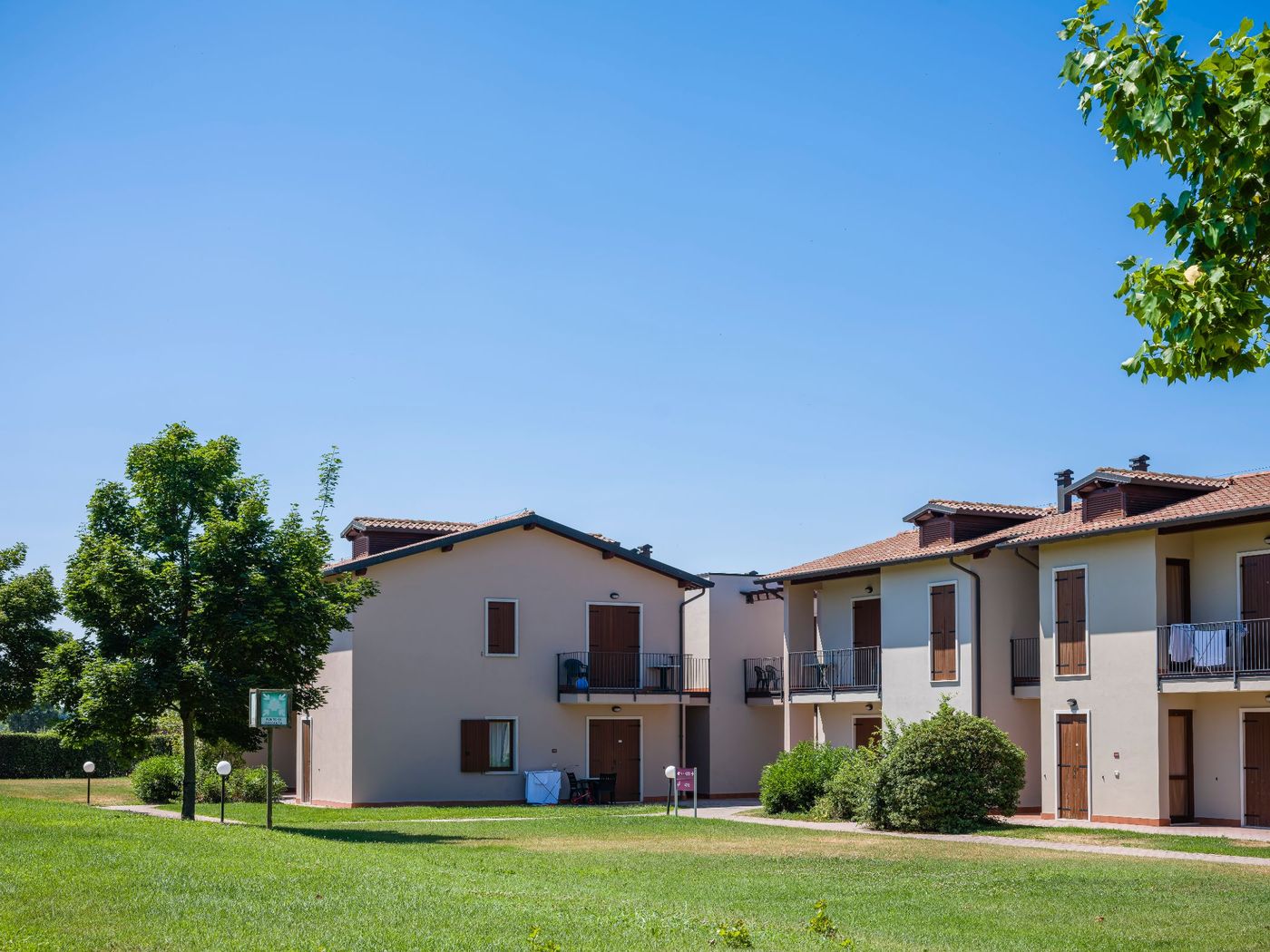 Residence Eden-Italy-Peschiera del Garda VR-General view-10